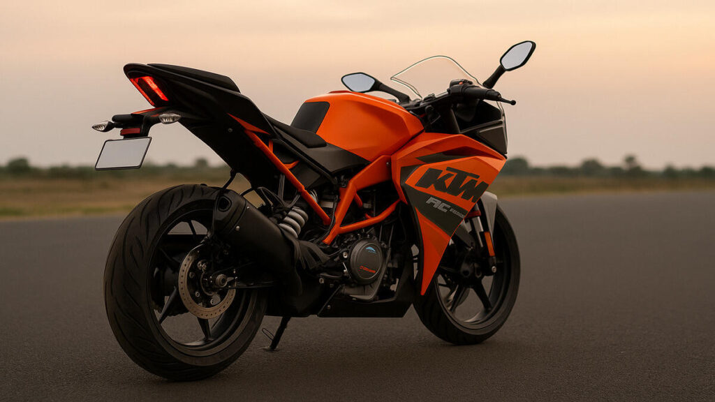 KTM RC 390 Electronic Orange rear side view